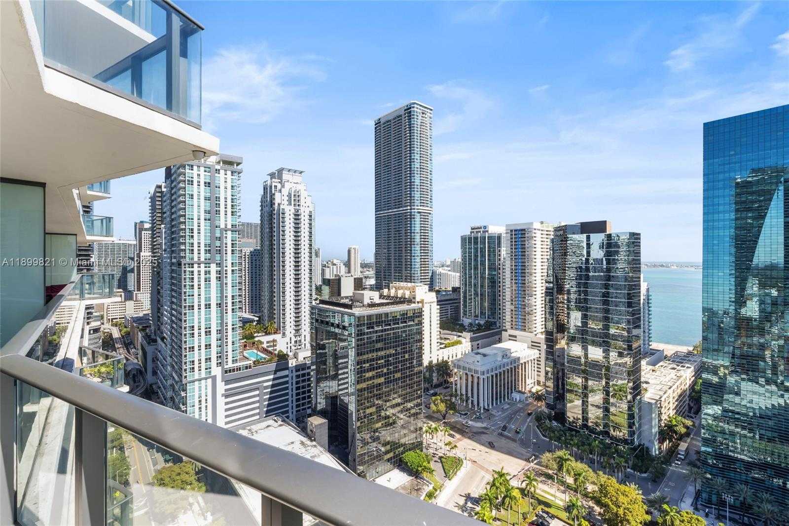 Imagen de Pequeño Objeto