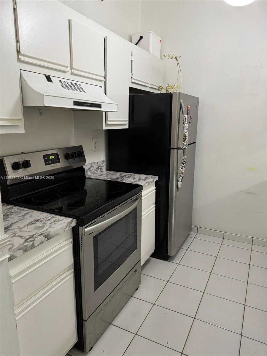 Small Image of 18266 MEDITERRANEAN BLVD #804, Hialeah Number 2