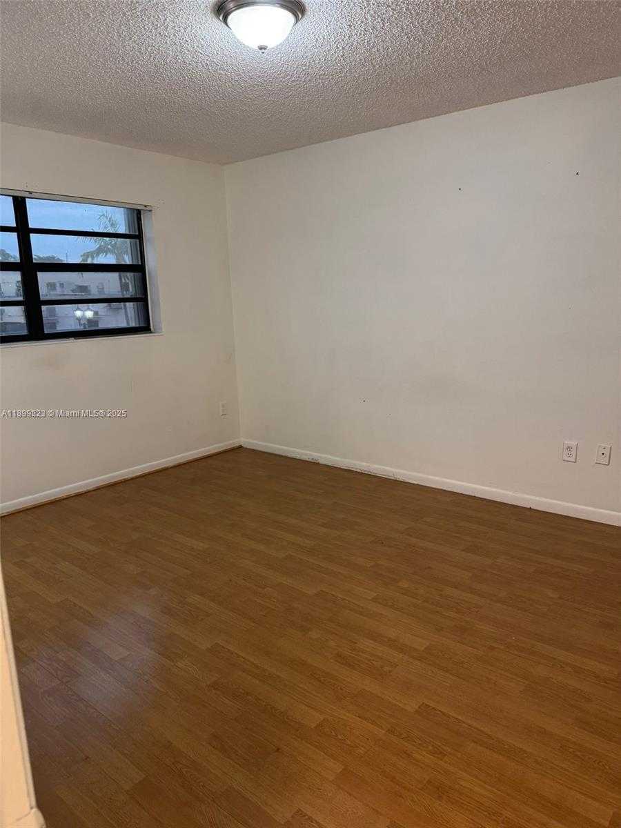 Small Image of 18266 MEDITERRANEAN BLVD #804, Hialeah Number 4