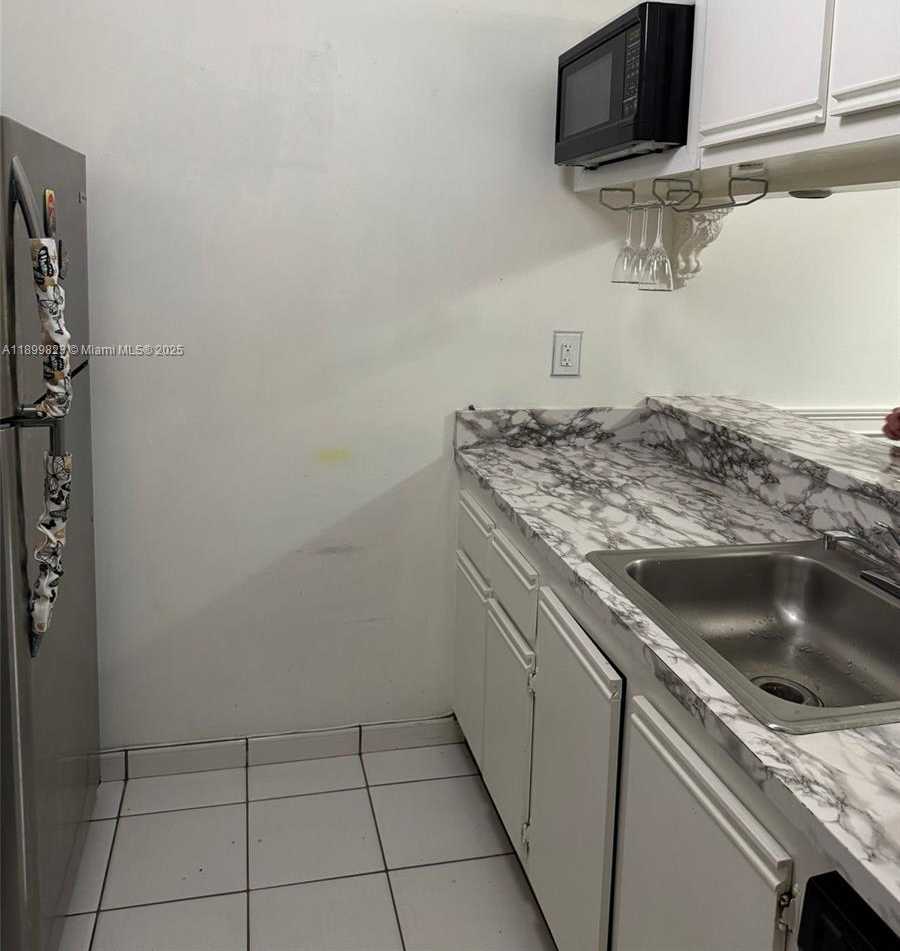 Small Image of 18266 MEDITERRANEAN BLVD #804, Hialeah Number 6