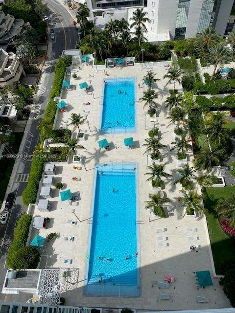 Small Image of 950 BRICKELL BAY DR #2707, Miami Number 15