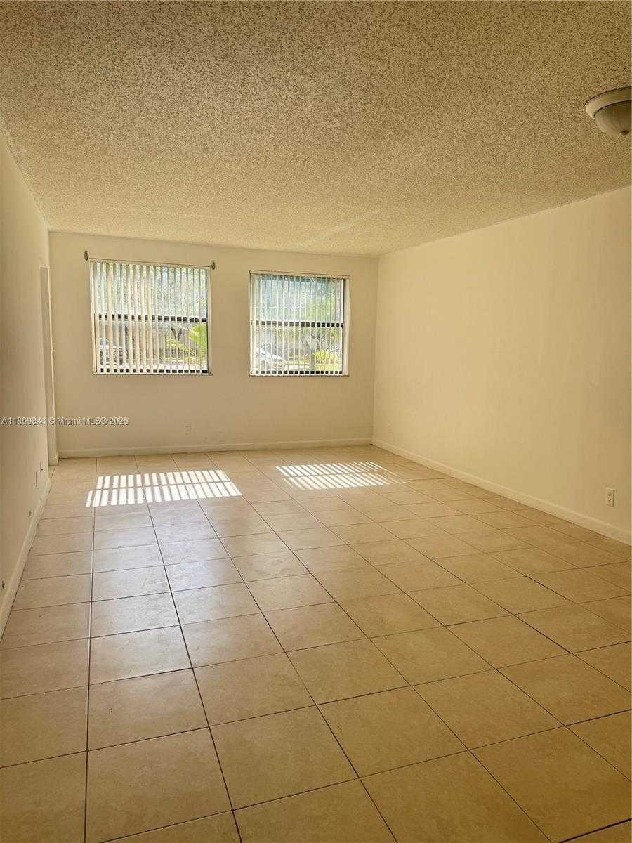 Small Image of 8100 GENEVA CT #145, Doral Number 3