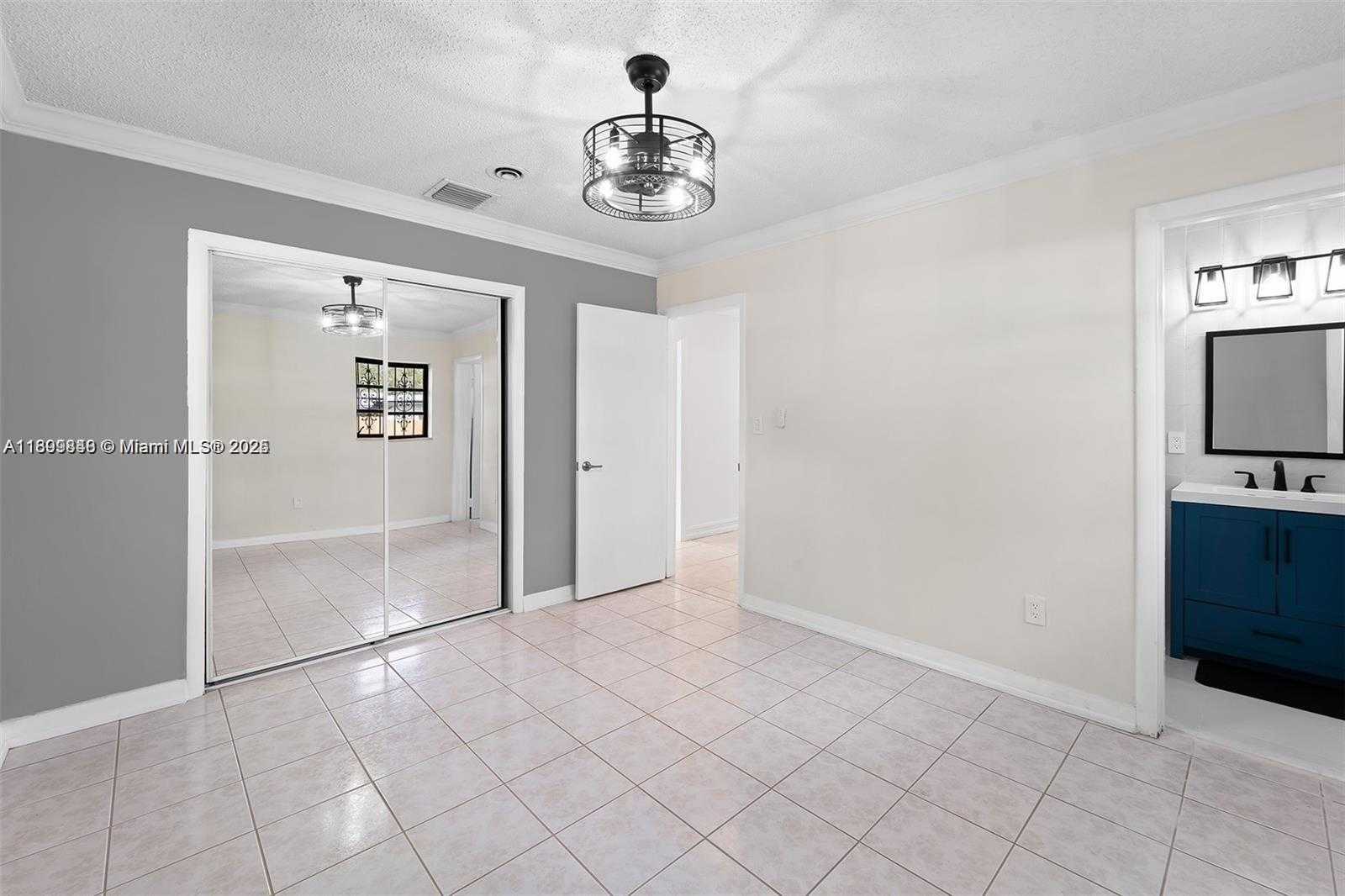 Small Image of 9835 SOUTH WEST 76TH ST, Miami Number 10