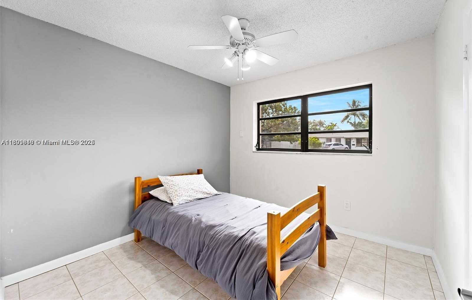Small Image of 9835 SOUTH WEST 76TH ST, Miami Number 13