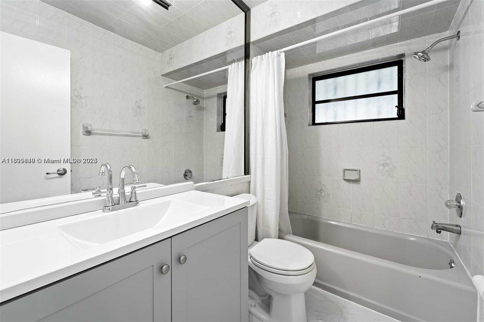 Small Image of 9835 SOUTH WEST 76TH ST, Miami Number 14
