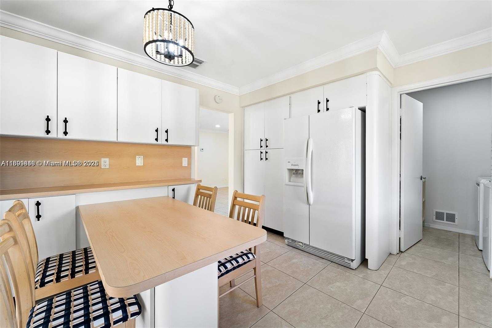 Small Image of 9835 SOUTH WEST 76TH ST, Miami Number 18