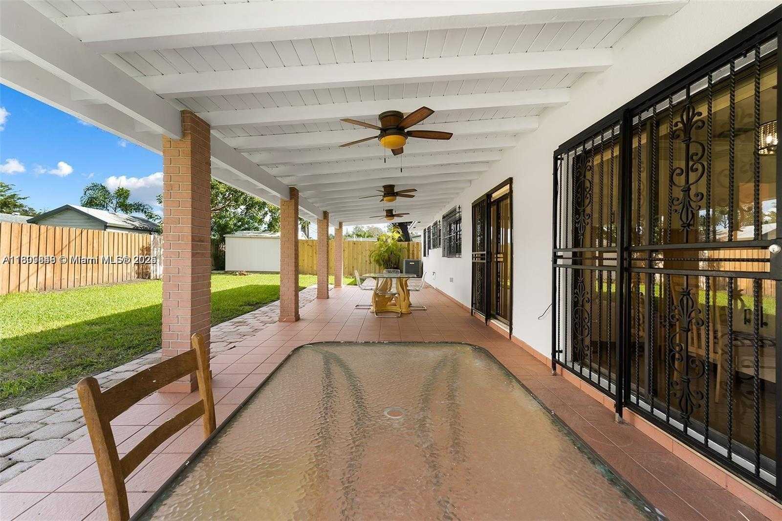 Small Image of 9835 SOUTH WEST 76TH ST, Miami Number 21