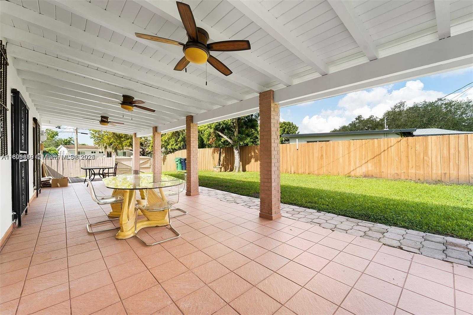Small Image of 9835 SOUTH WEST 76TH ST, Miami Number 23