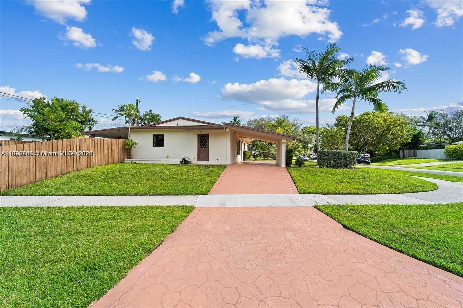 Small Image of 9835 SOUTH WEST 76TH ST, Miami Number 27