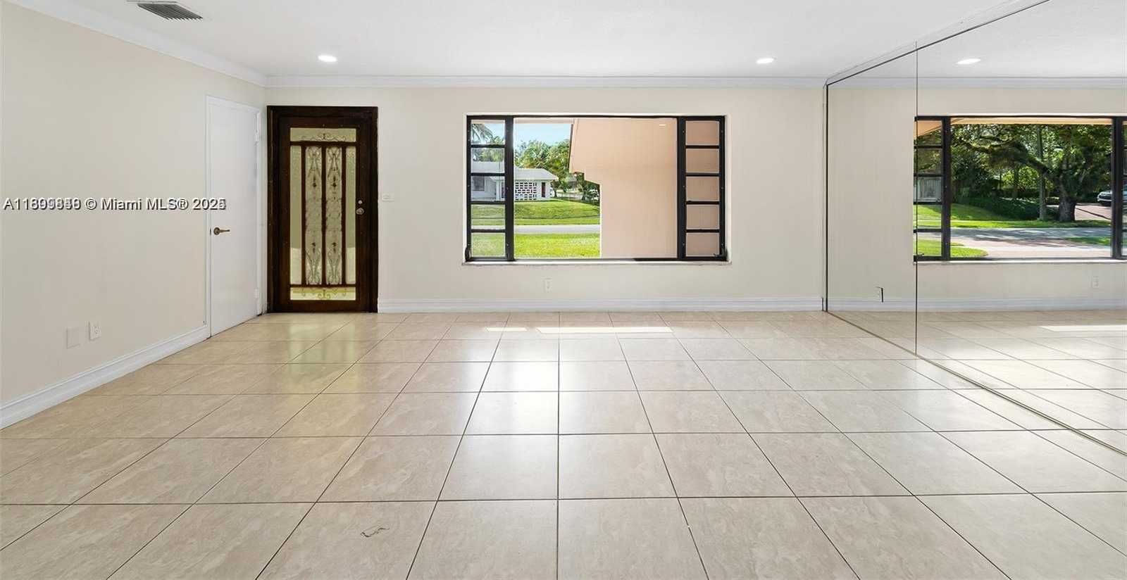 Small Image of 9835 SOUTH WEST 76TH ST, Miami Number 4