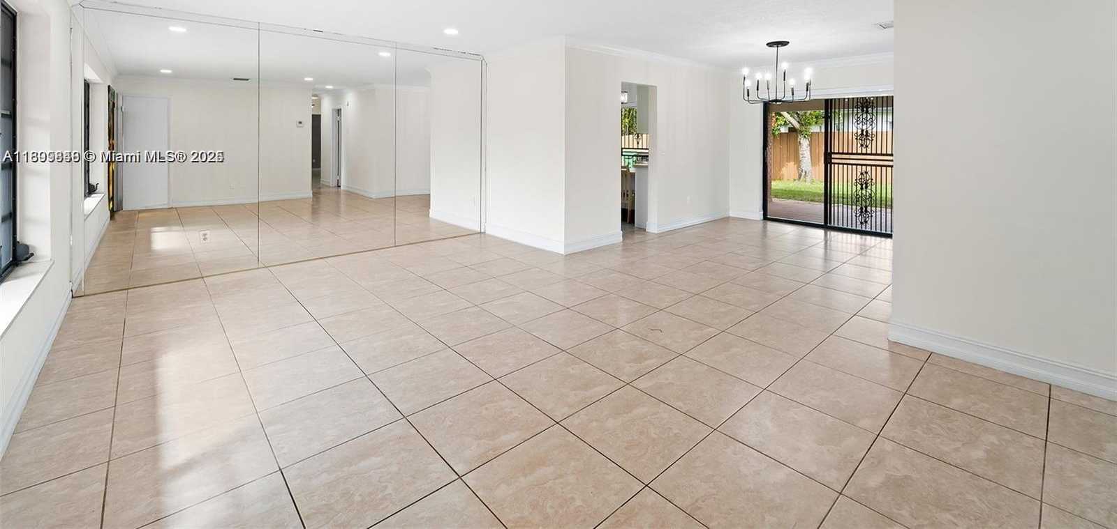 Small Image of 9835 SOUTH WEST 76TH ST, Miami Number 5