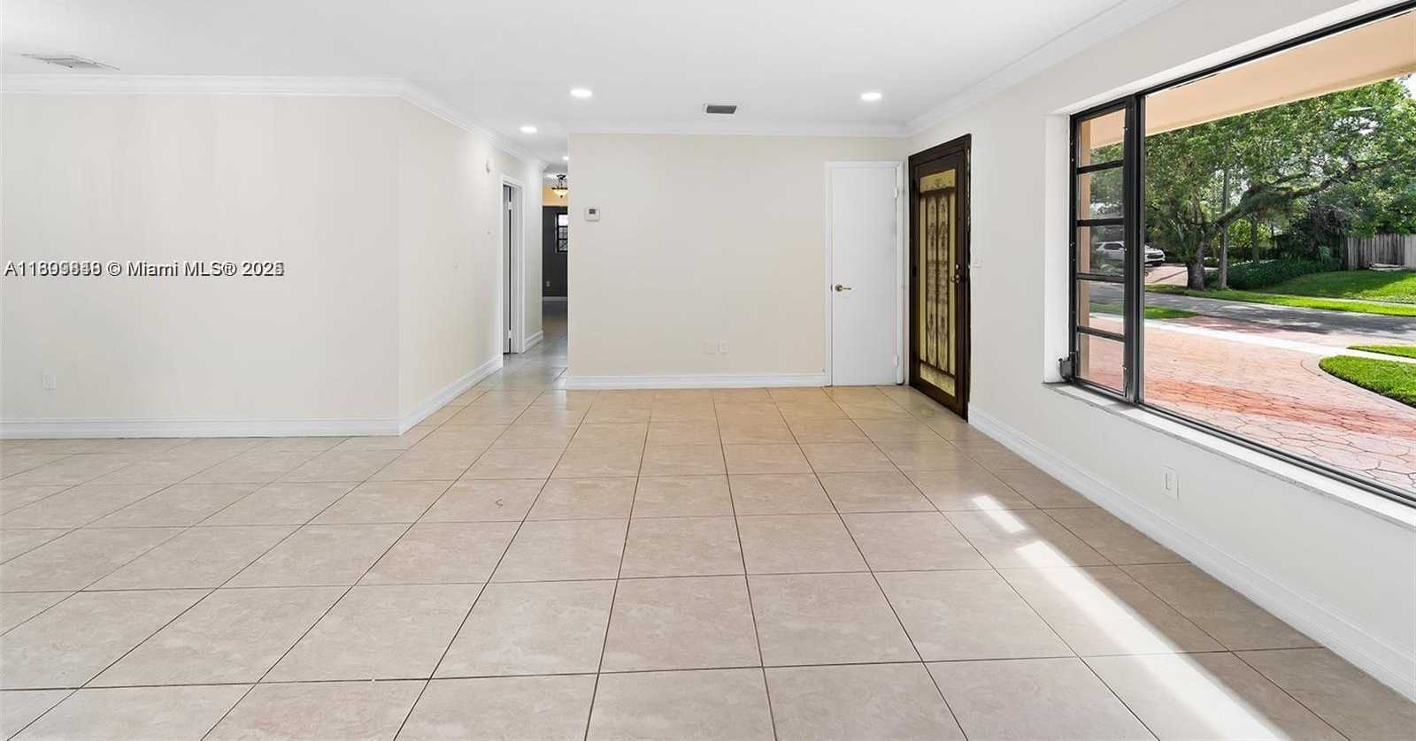 Small Image of 9835 SOUTH WEST 76TH ST, Miami Number 6