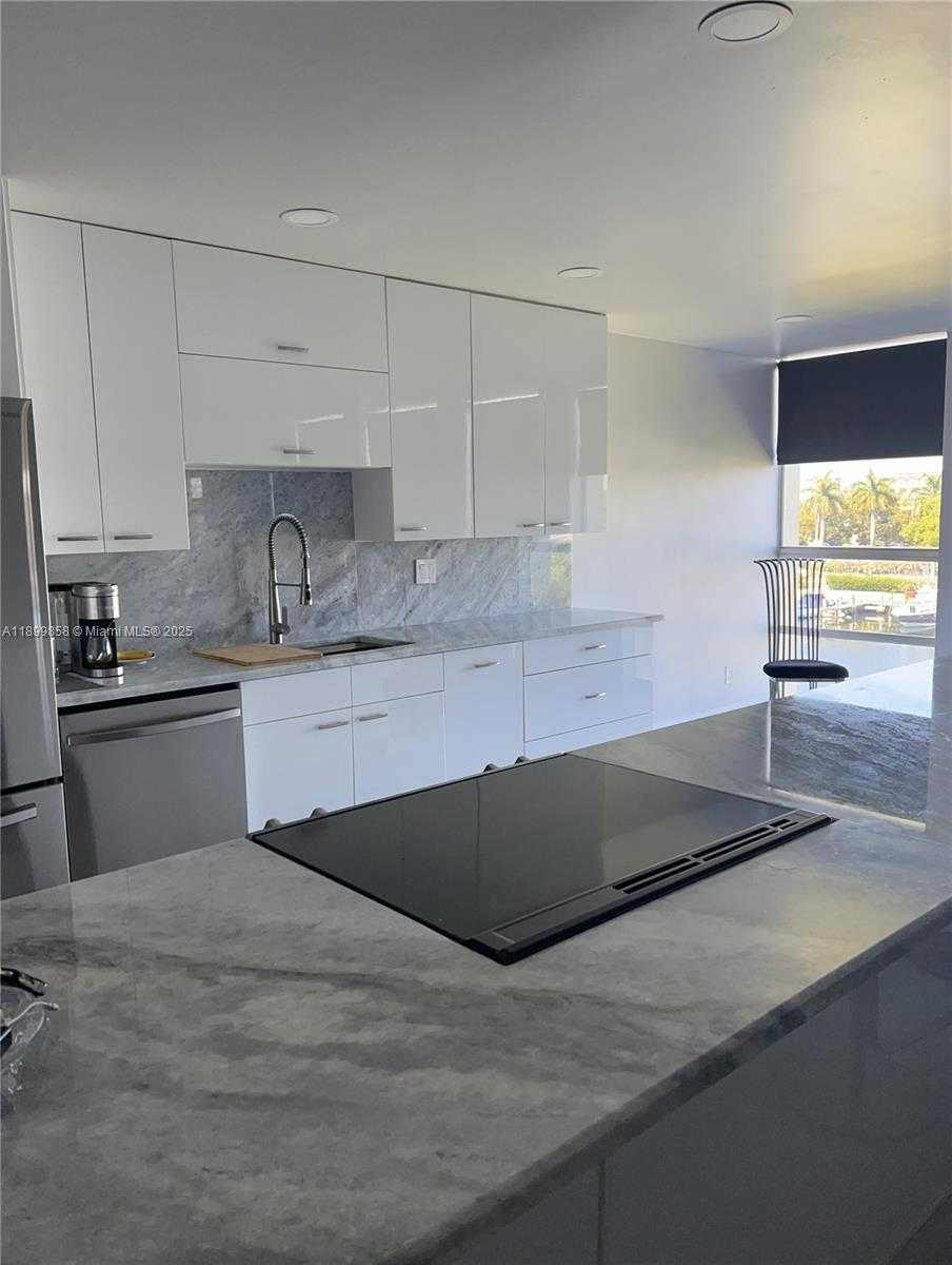 Small Image of 601 THREE ISLANDS BLVD #404, Hallandale Beach Number 2