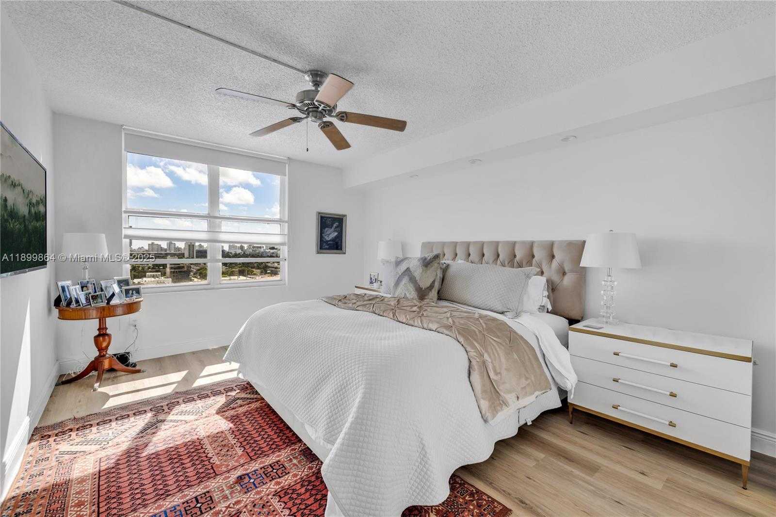 Small Image of 1900 SUNSET HARBOUR DR #1205/07, Miami Beach Number 13
