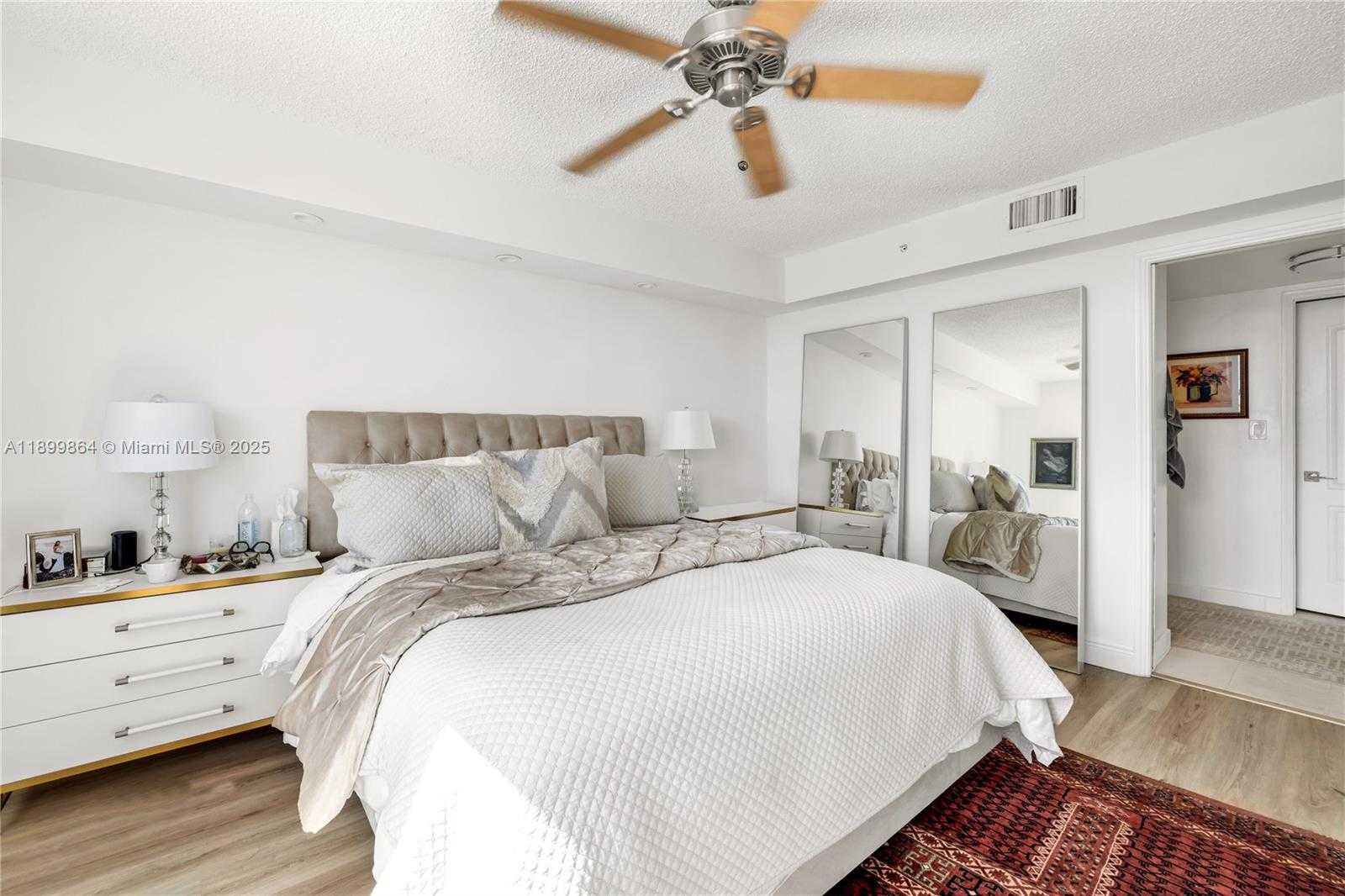 Small Image of 1900 SUNSET HARBOUR DR #1205/07, Miami Beach Number 14