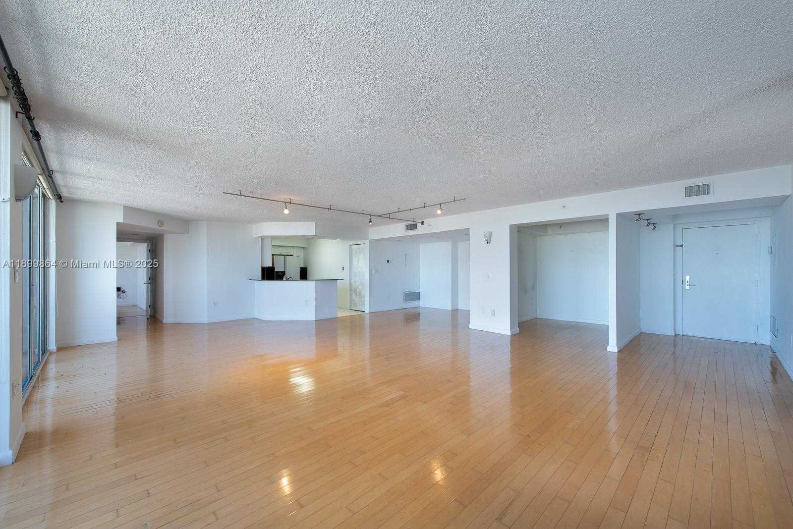 Small Image of 1900 SUNSET HARBOUR DR #1205/07, Miami Beach Number 3