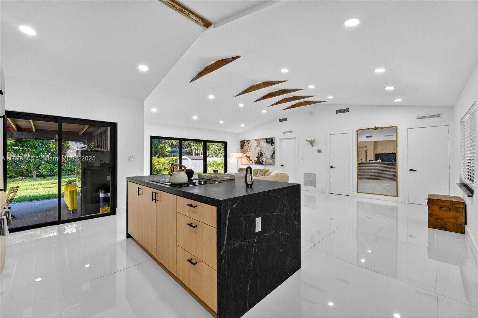 Small Image of 125 NORTH EAST 107TH ST, Miami Shores Number 10