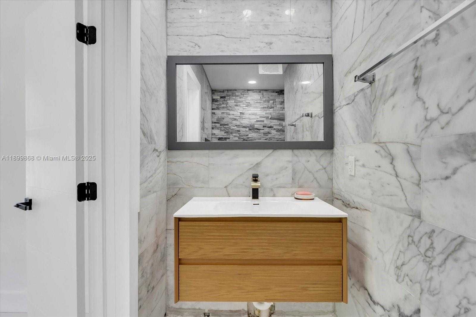 Small Image of 125 NORTH EAST 107TH ST, Miami Shores Number 17