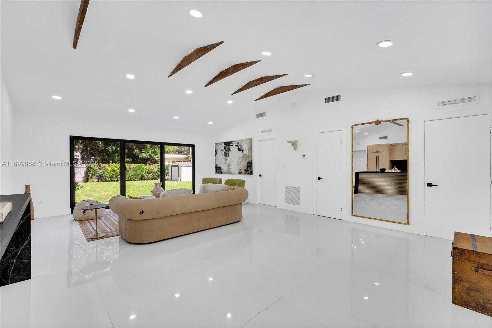 Small Image of 125 NORTH EAST 107TH ST, Miami Shores Number 5