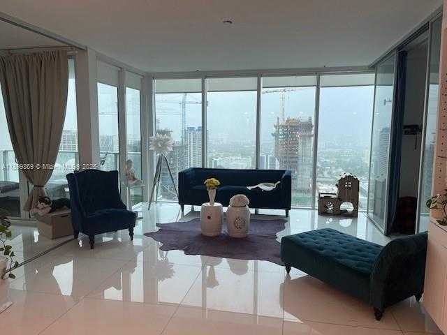 Small Image of 1040 BISCAYNE BLVD #2607, Miami Number 3