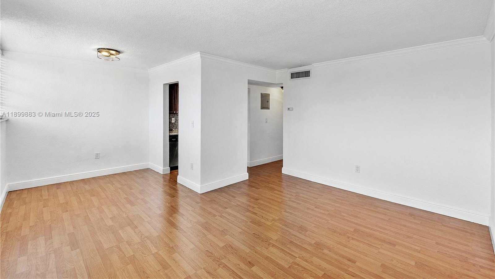 Small Image of 300 MADEIRA AVE #201, Coral Gables Number 10
