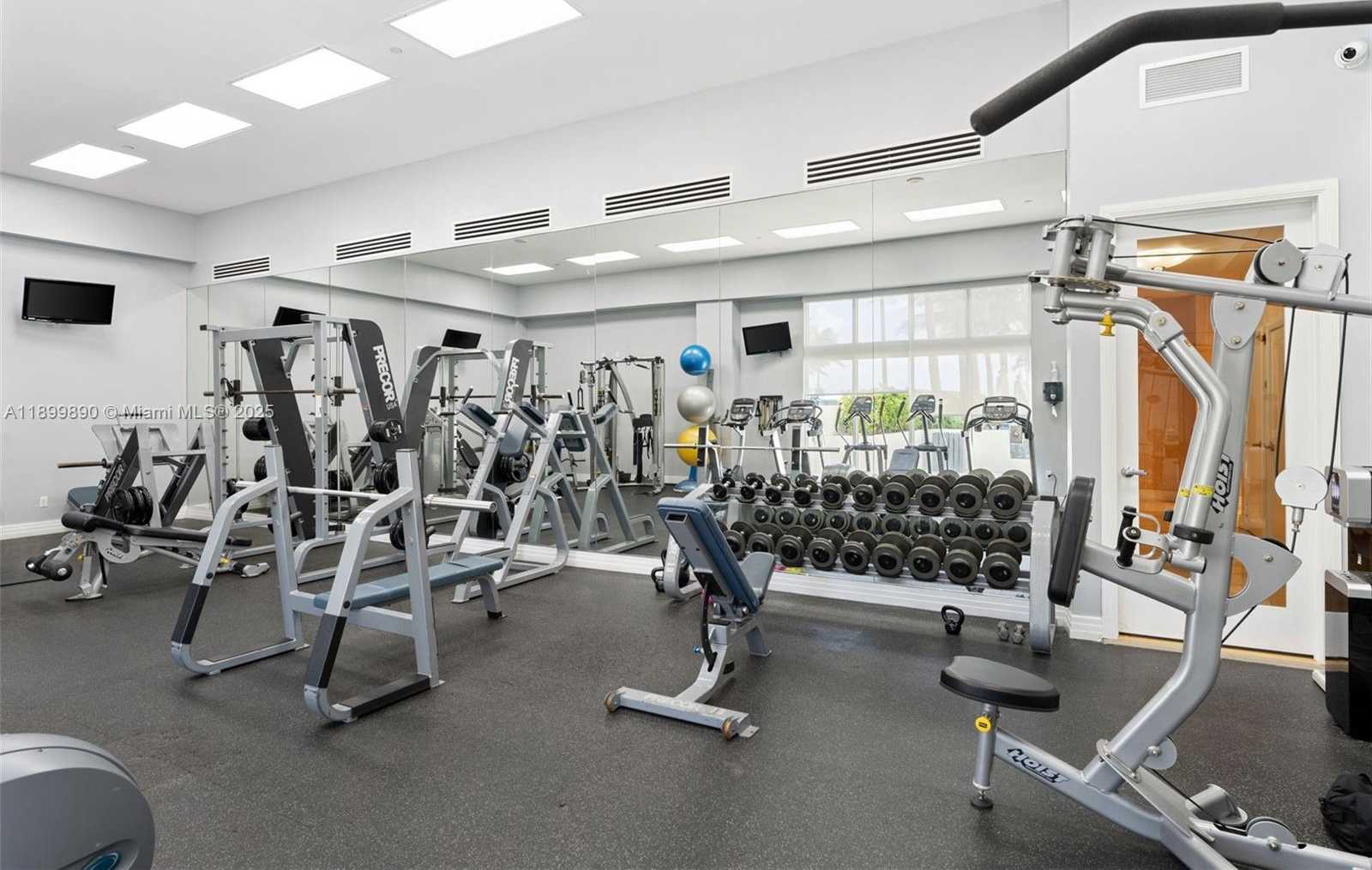 Small Image of 6917 COLLINS AVE #607, Miami Beach Number 17