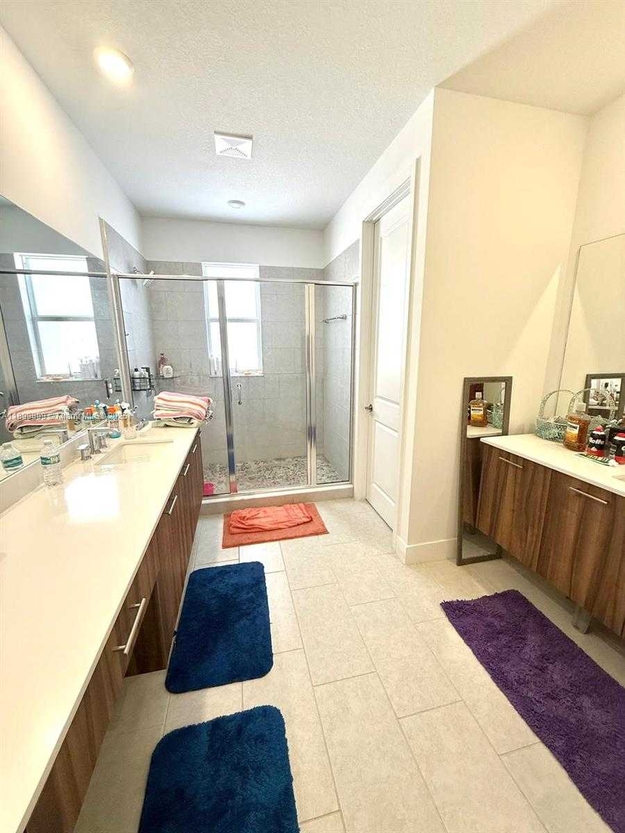 Small Image of 12220 SOUTH WEST 44TH CT, Davie Number 12