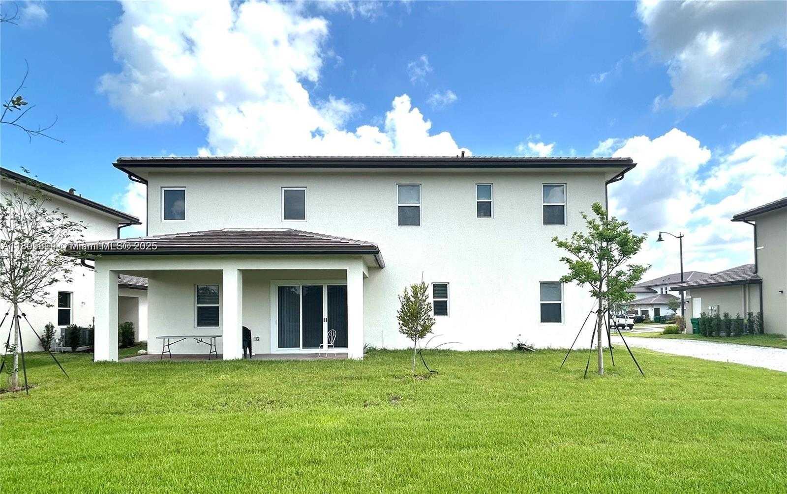 Small Image of 12220 SOUTH WEST 44TH CT, Davie Number 16