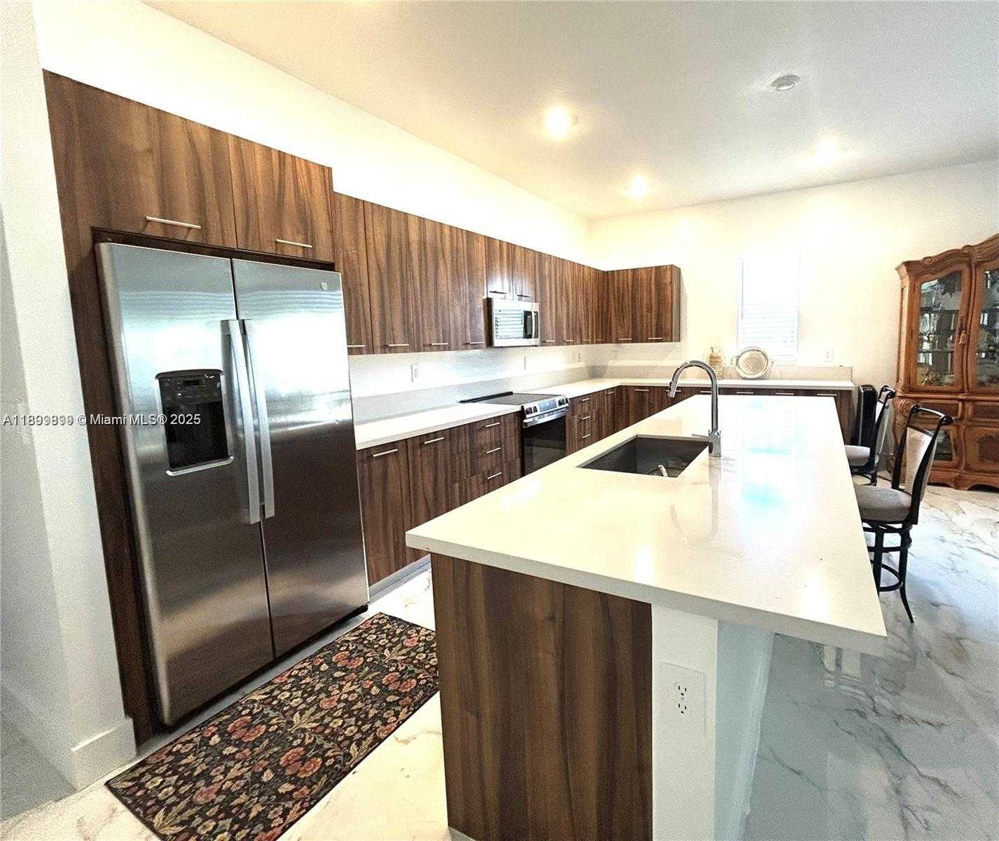 Small Image of 12220 SOUTH WEST 44TH CT, Davie Number 3