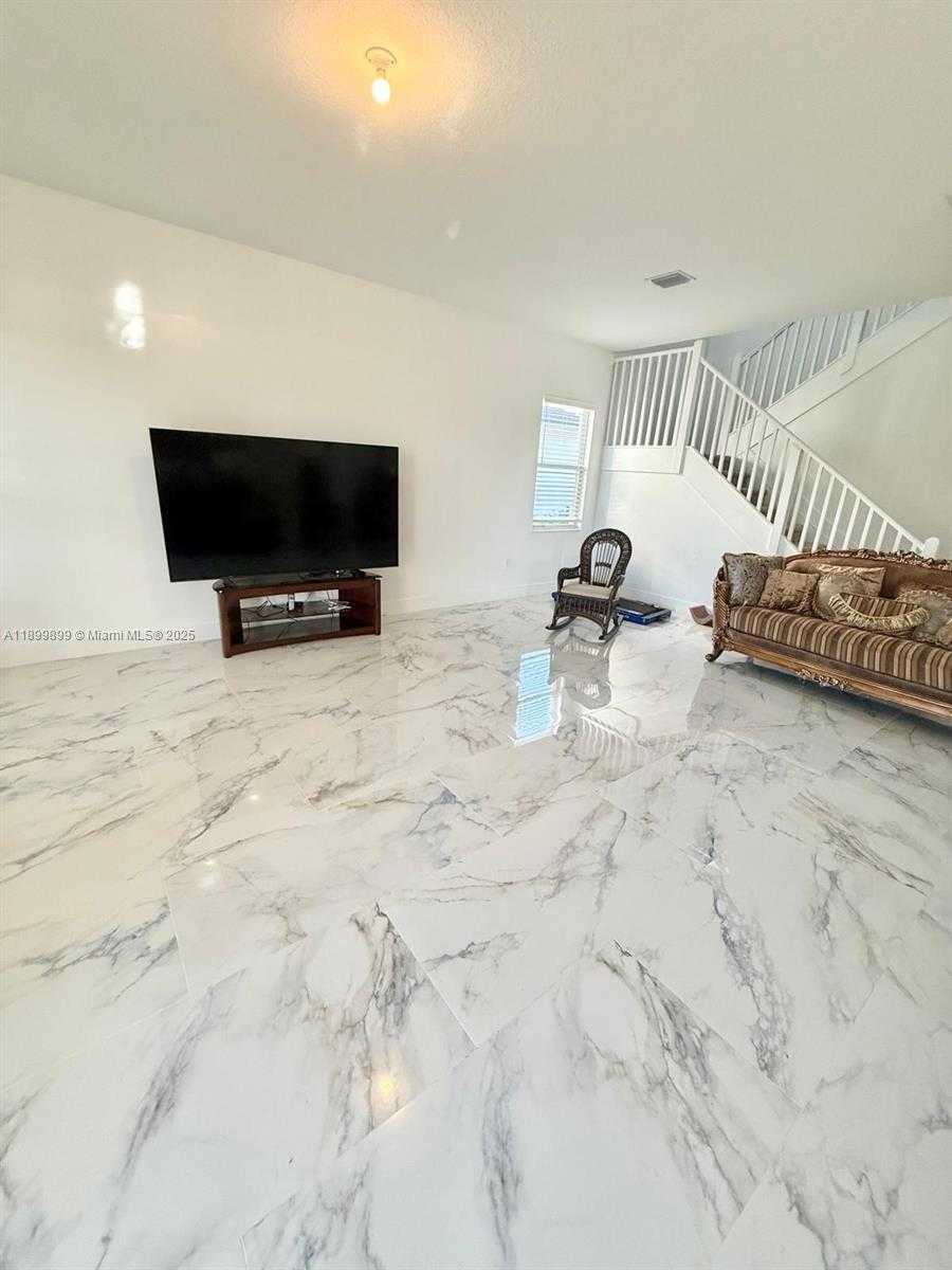 Small Image of 12220 SOUTH WEST 44TH CT, Davie Number 6