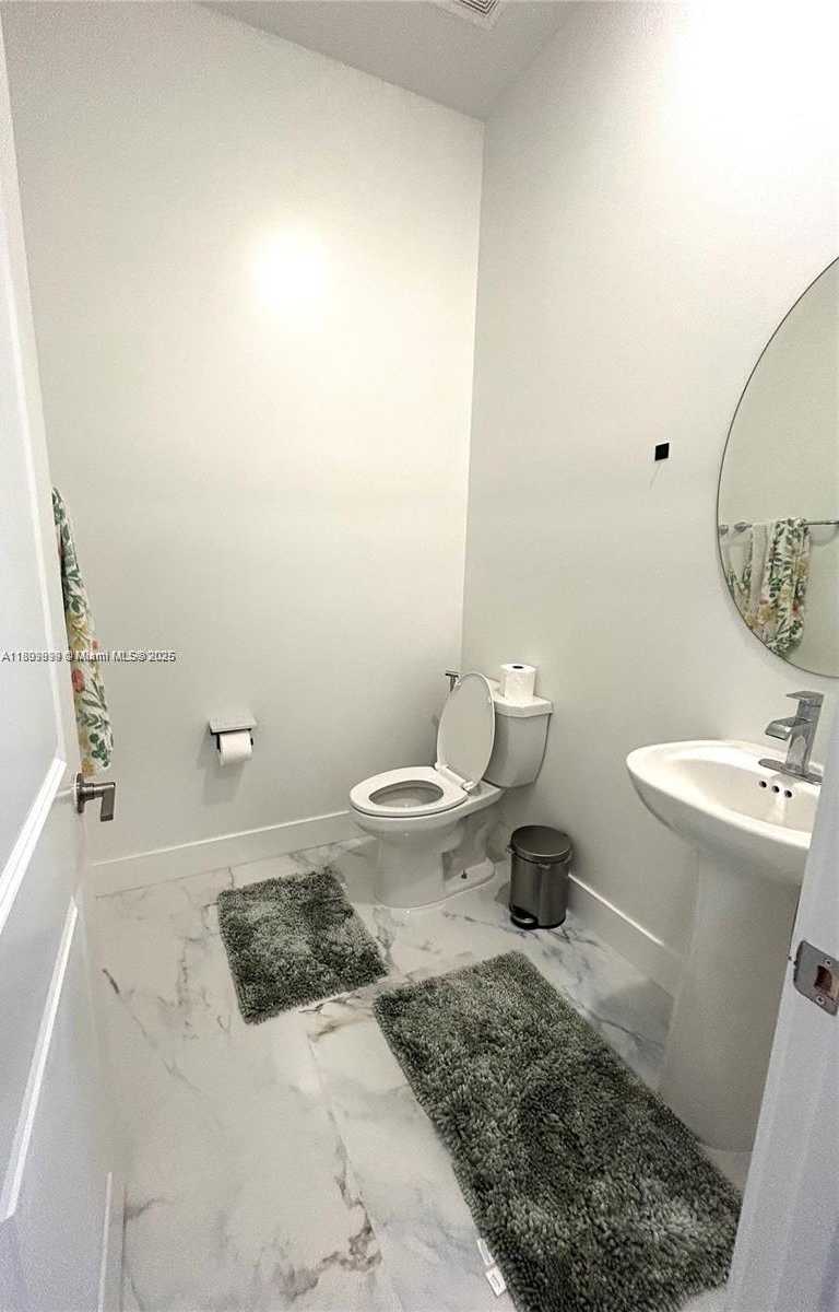 Small Image of 12220 SOUTH WEST 44TH CT, Davie Number 8