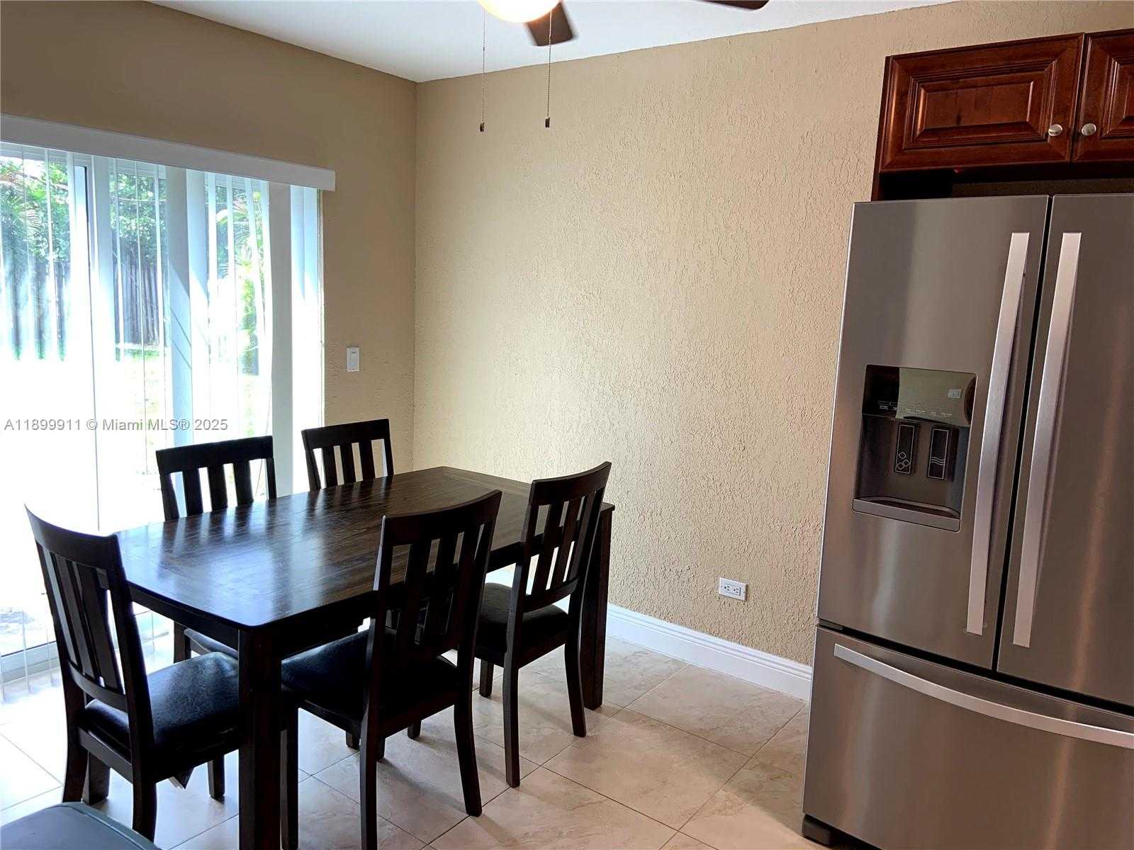 Small Image of 6407 SOUTH WEST 5TH ST, Pembroke Pines Number 15