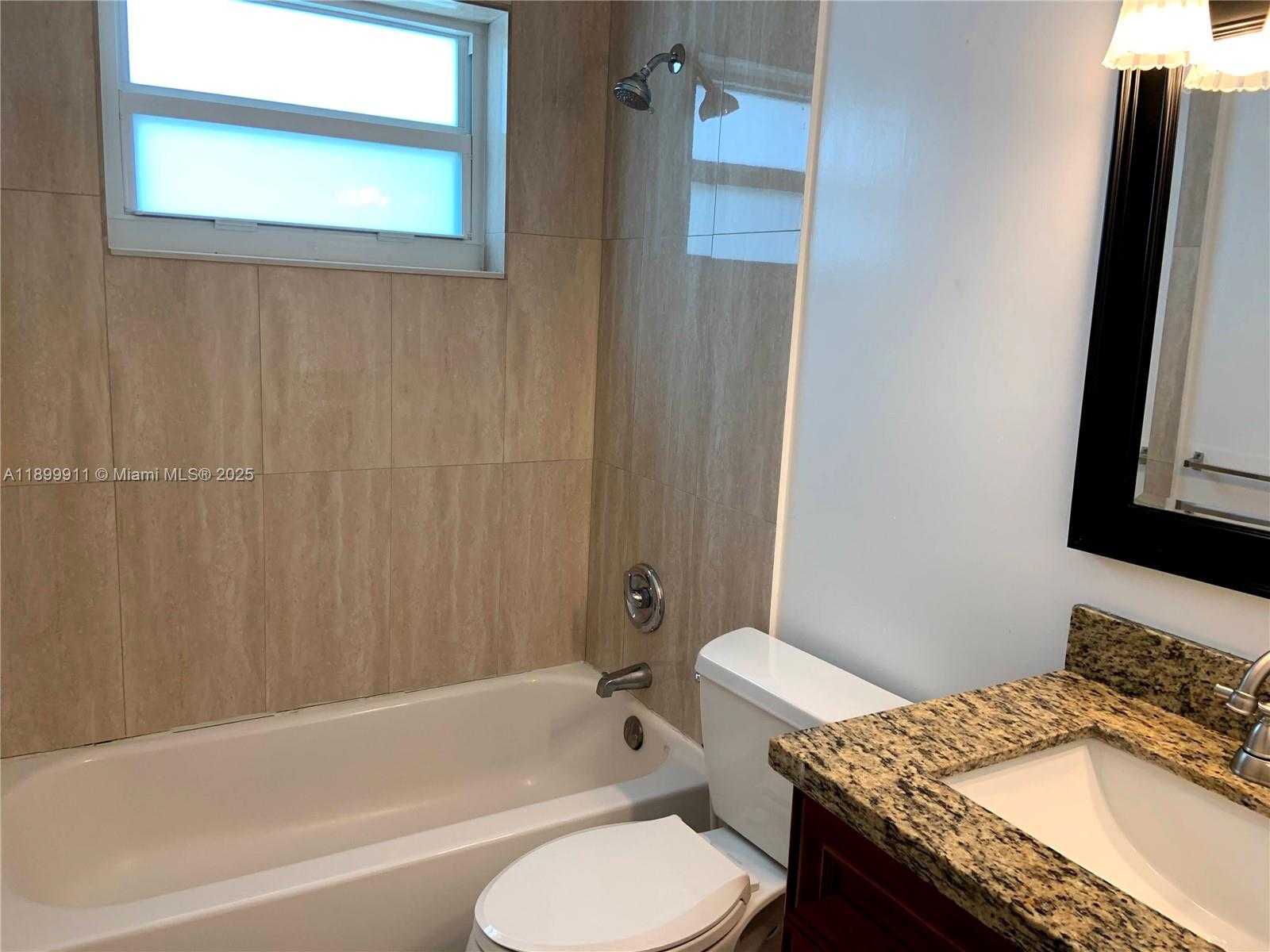 Small Image of 6407 SOUTH WEST 5TH ST, Pembroke Pines Number 27