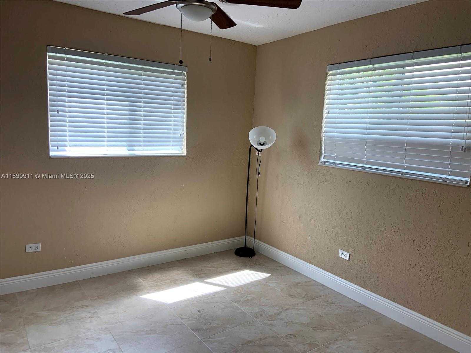 Small Image of 6407 SOUTH WEST 5TH ST, Pembroke Pines Number 29