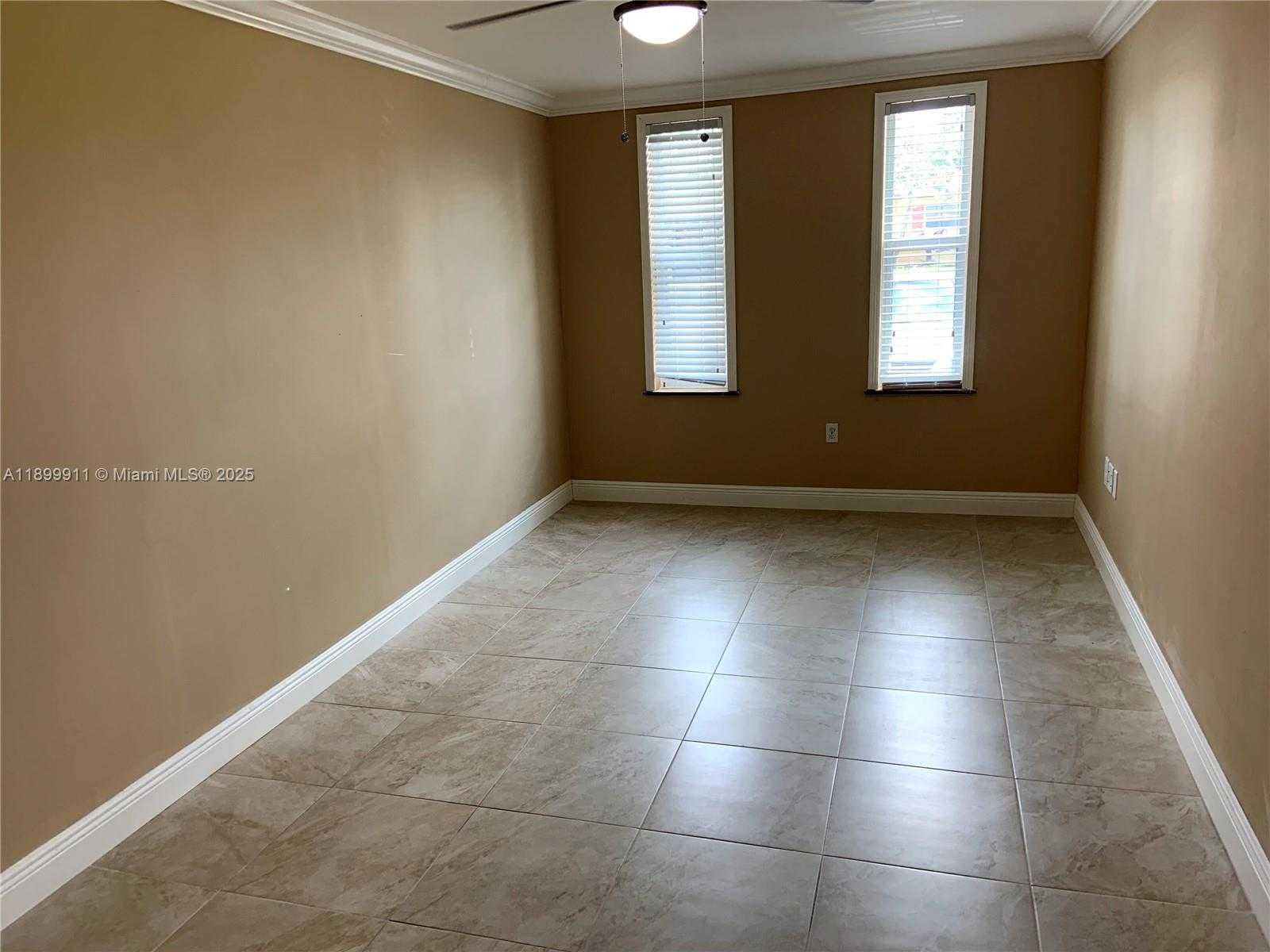 Small Image of 6407 SOUTH WEST 5TH ST, Pembroke Pines Number 38