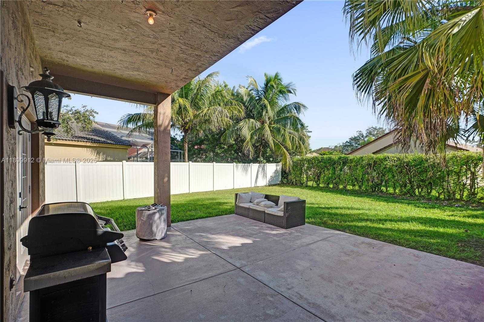 Small Image of 658 STANTON DR, Weston Number 11