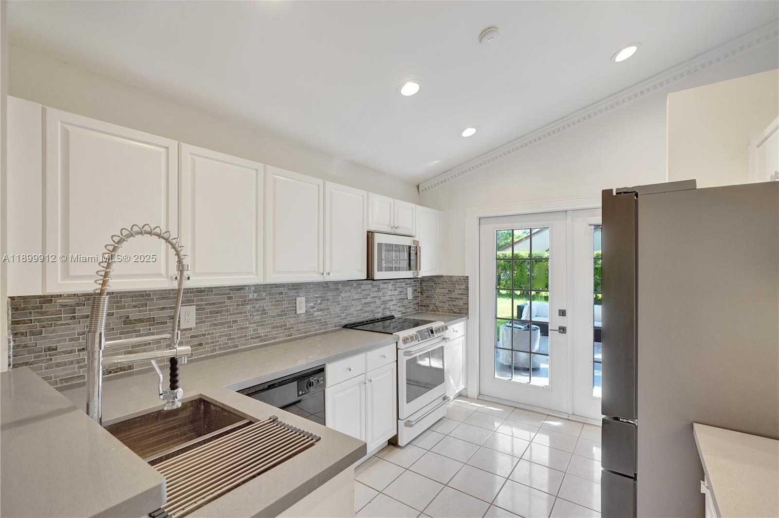 Small Image of 658 STANTON DR, Weston Number 27