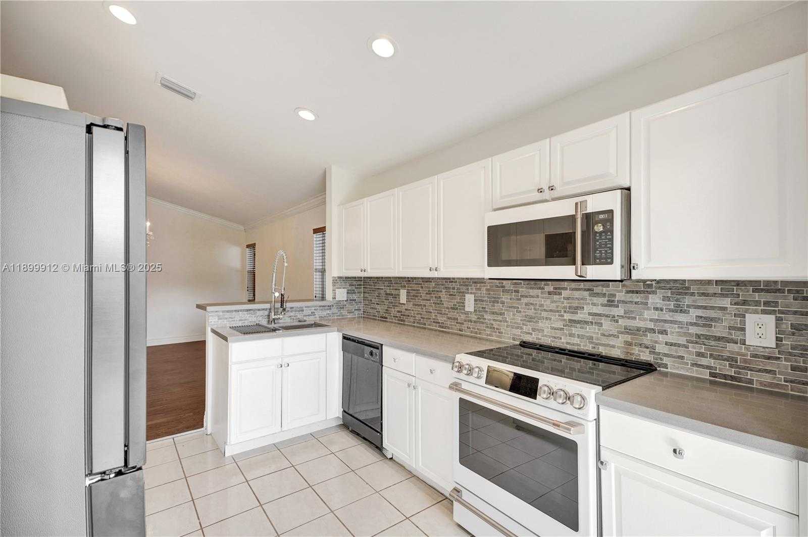 Small Image of 658 STANTON DR, Weston Number 30