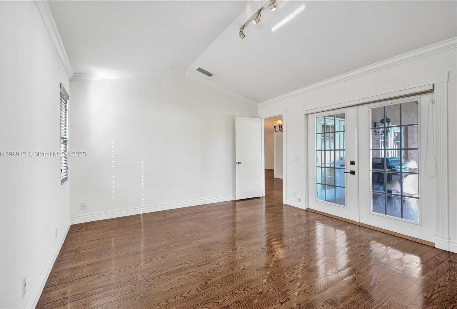 Small Image of 658 STANTON DR, Weston Number 35