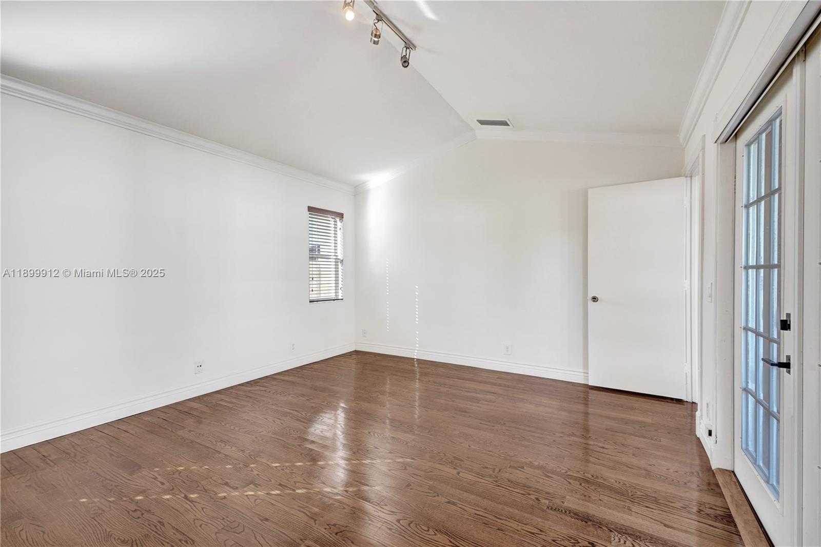 Small Image of 658 STANTON DR, Weston Number 36