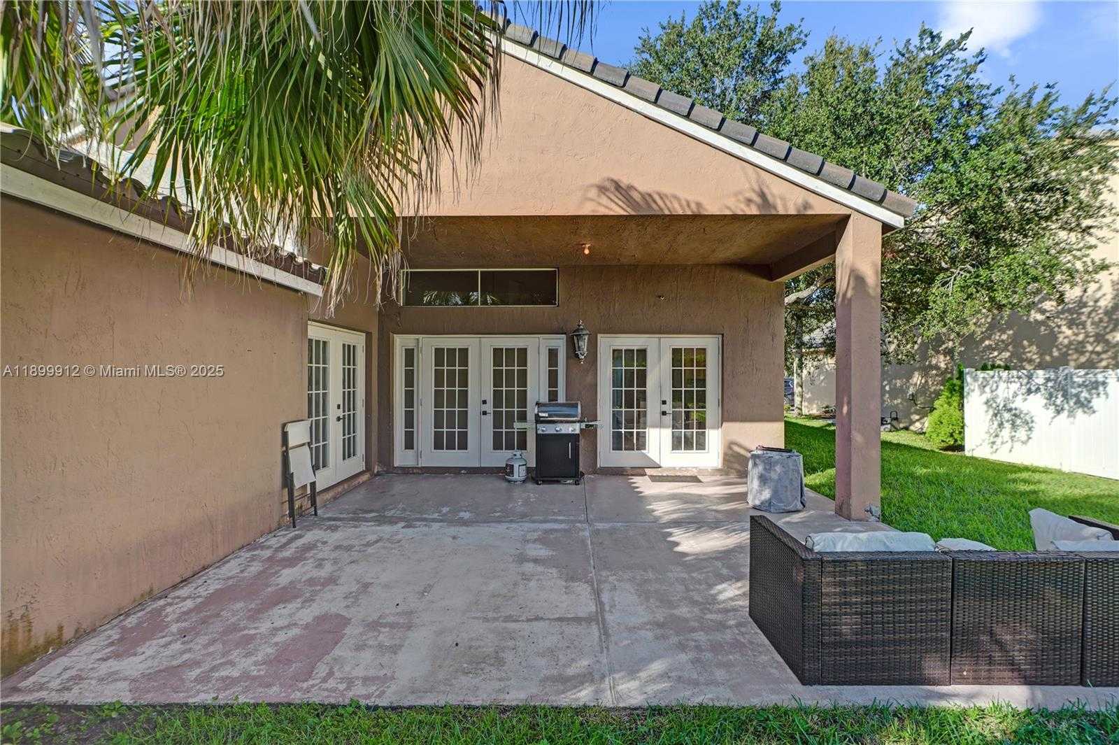 Small Image of 658 STANTON DR, Weston Number 9