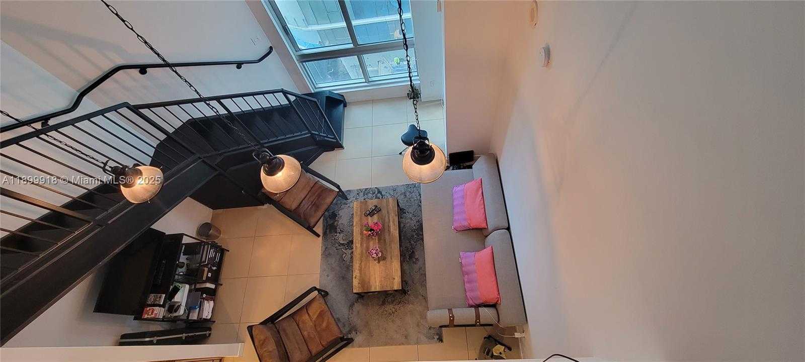 Small Image of 300 SOUTH BISCAYNE BLVD #L-1004, Miami Number 5