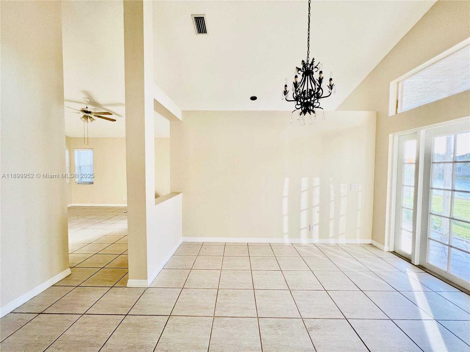 Small Image of 968 SAVANNAH FALLS DR, Weston Number 12