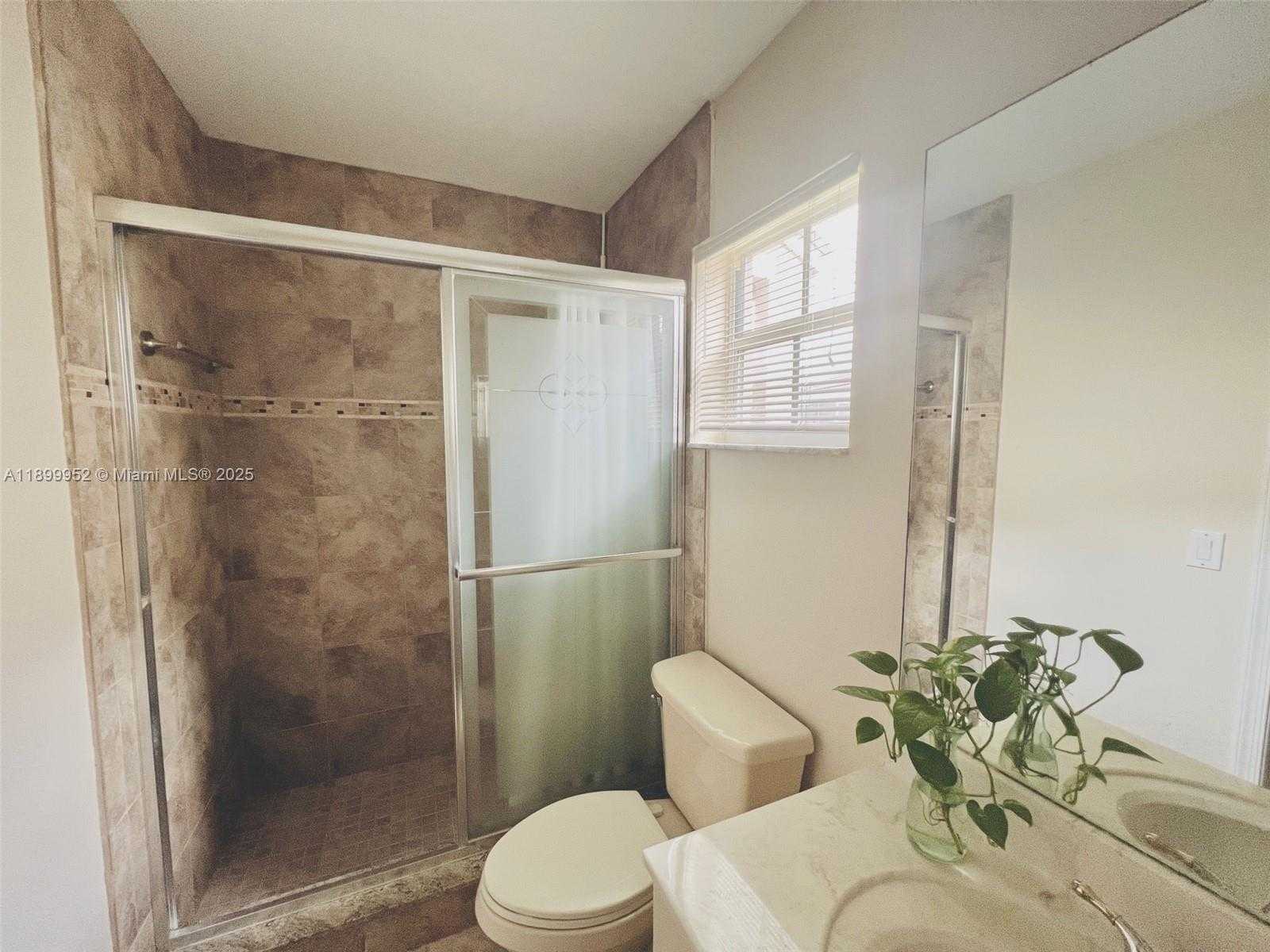 Small Image of 968 SAVANNAH FALLS DR, Weston Number 19