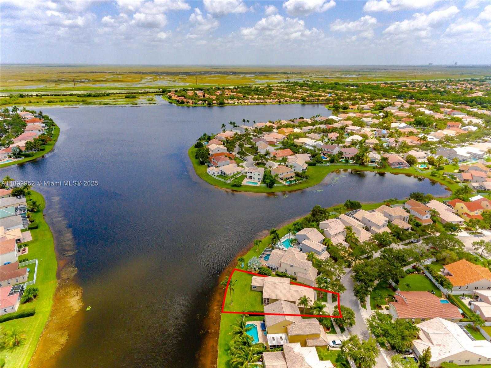Small Image of 968 SAVANNAH FALLS DR, Weston Number 4