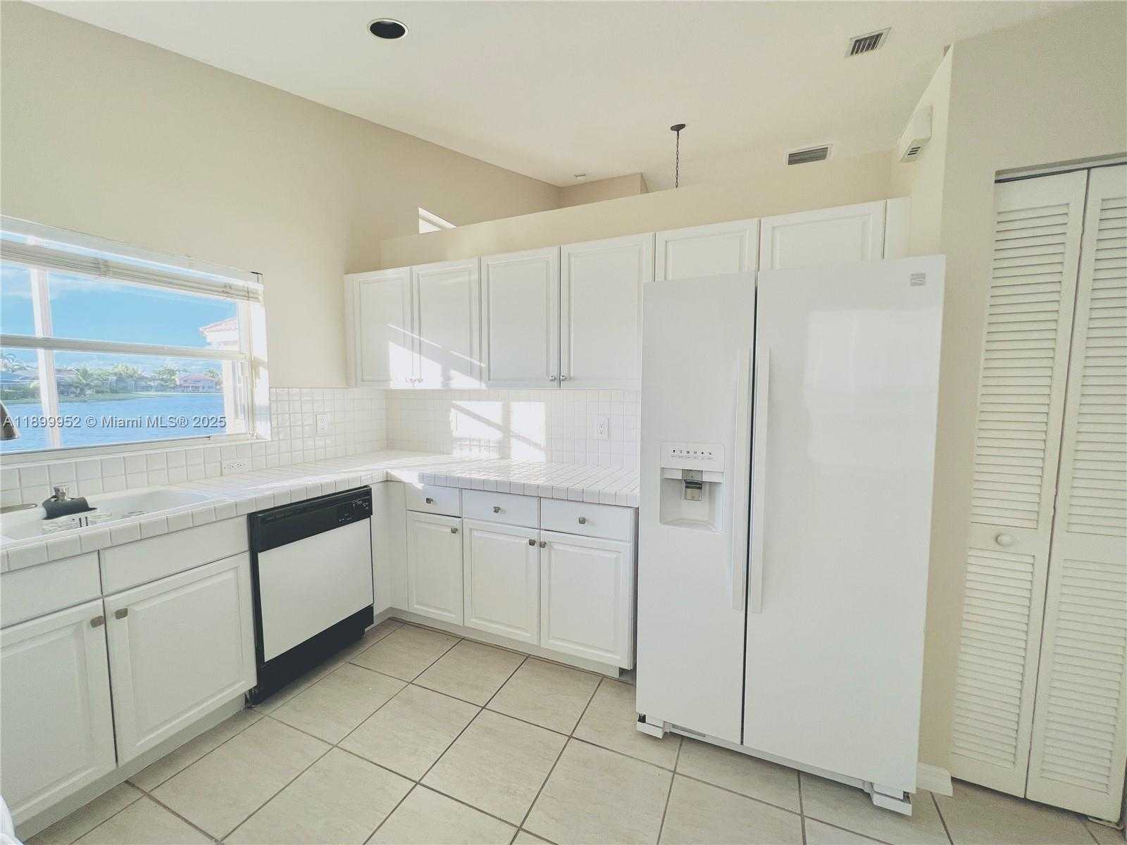 Small Image of 968 SAVANNAH FALLS DR, Weston Number 8