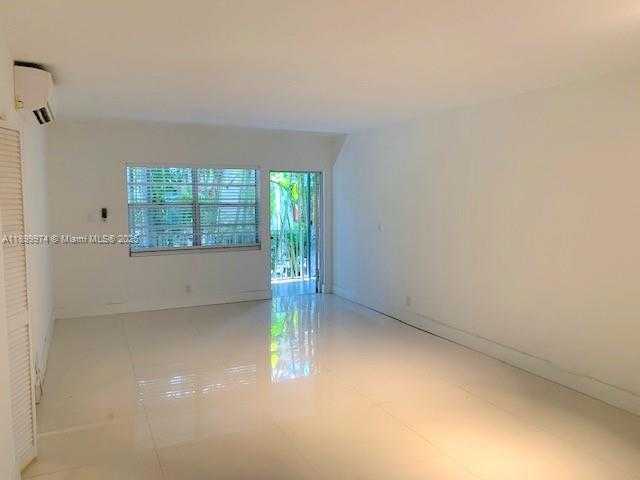 Small Image of 1604 DREXEL AVE #102, Miami Beach Number 7