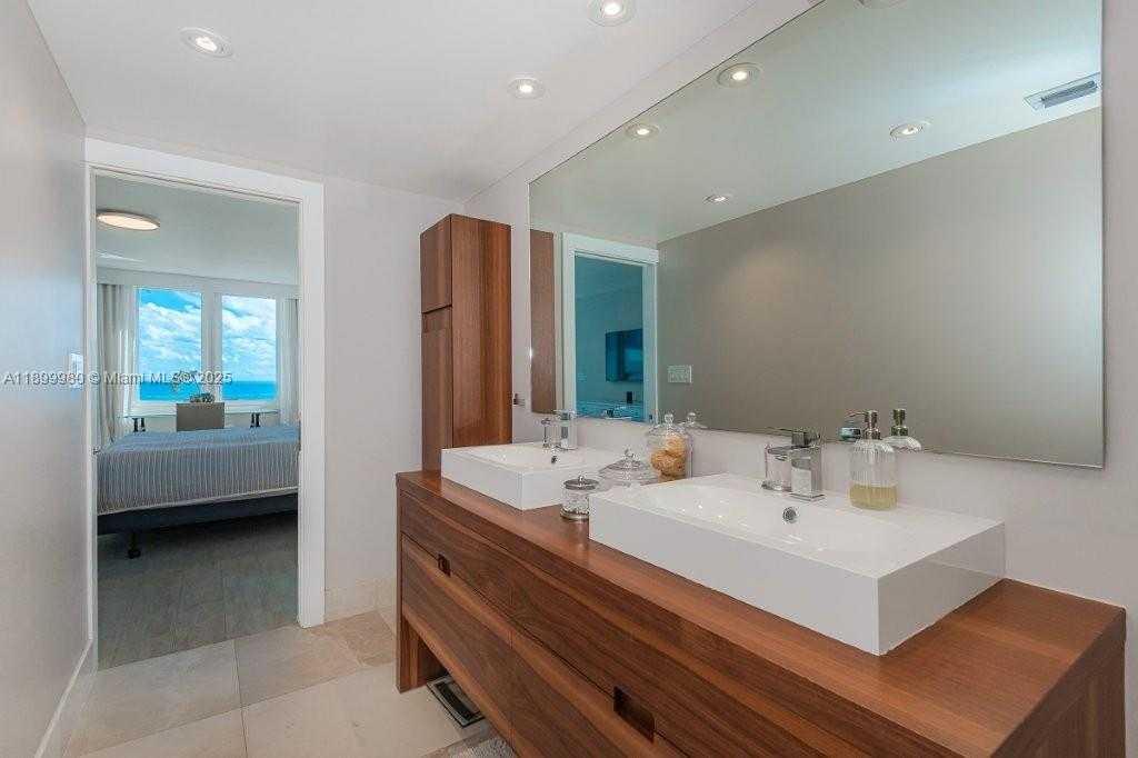Small Image of 2301 COLLINS AVE #738, Miami Beach Number 23