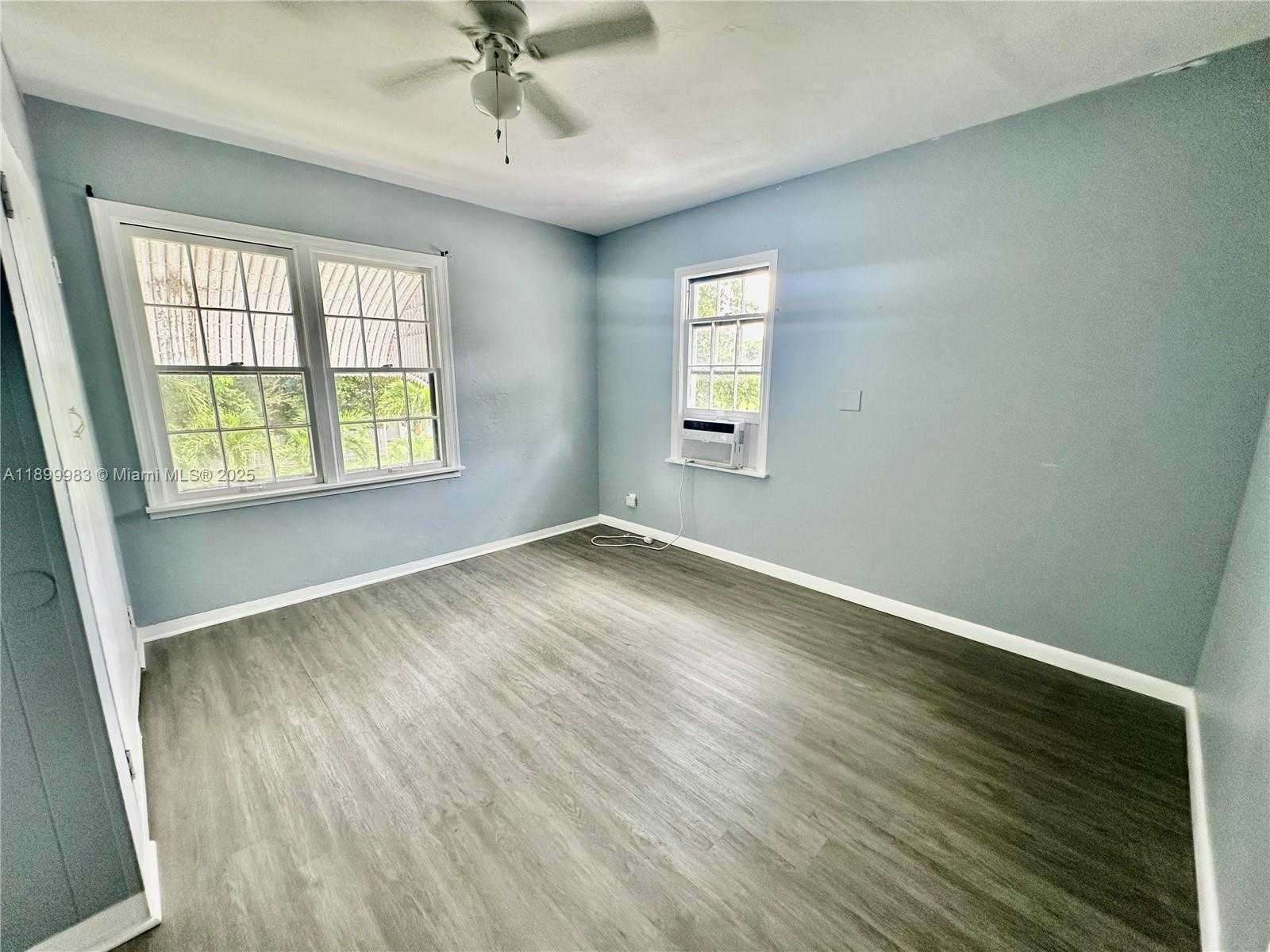 Small Image of 1260 NORTH EAST 115TH ST #2, Miami Number 5