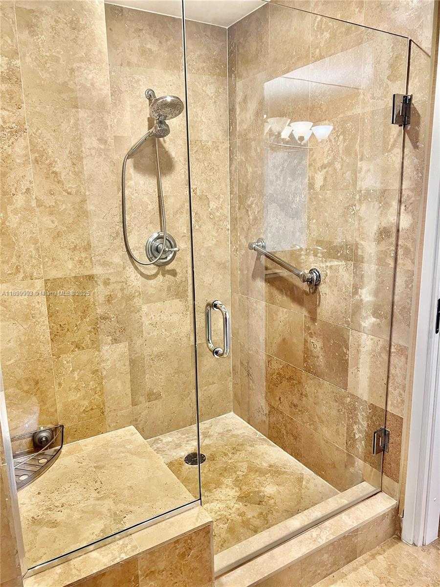 Small Image of 300 SOUTH BISCAYNE BLVD #2006, Miami Number 10